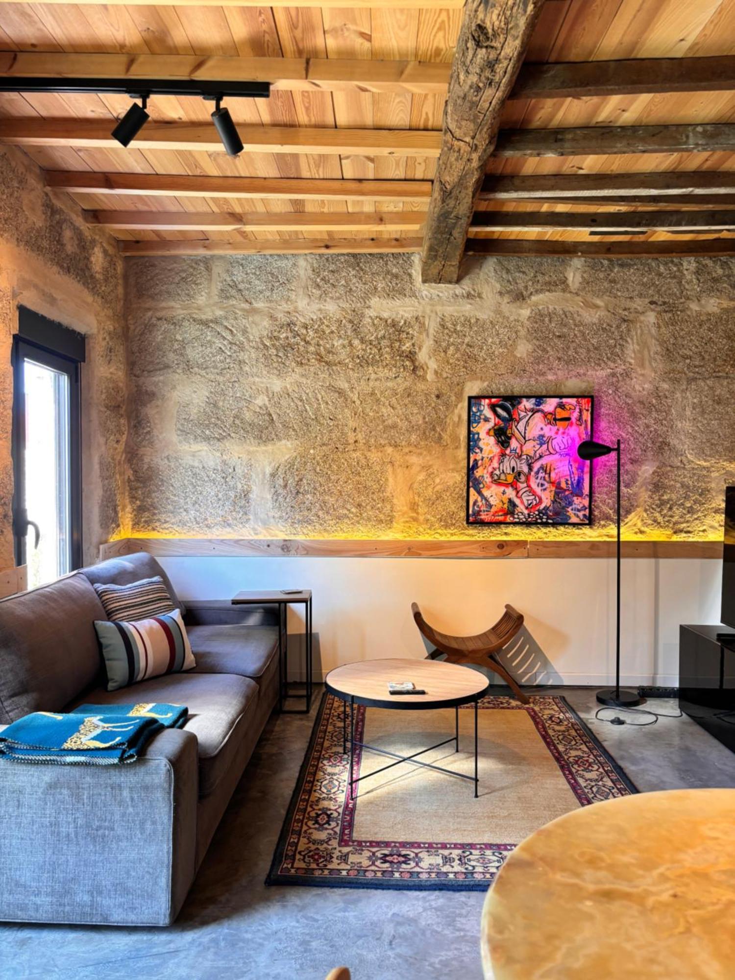 Loft 40-10 Apartment *